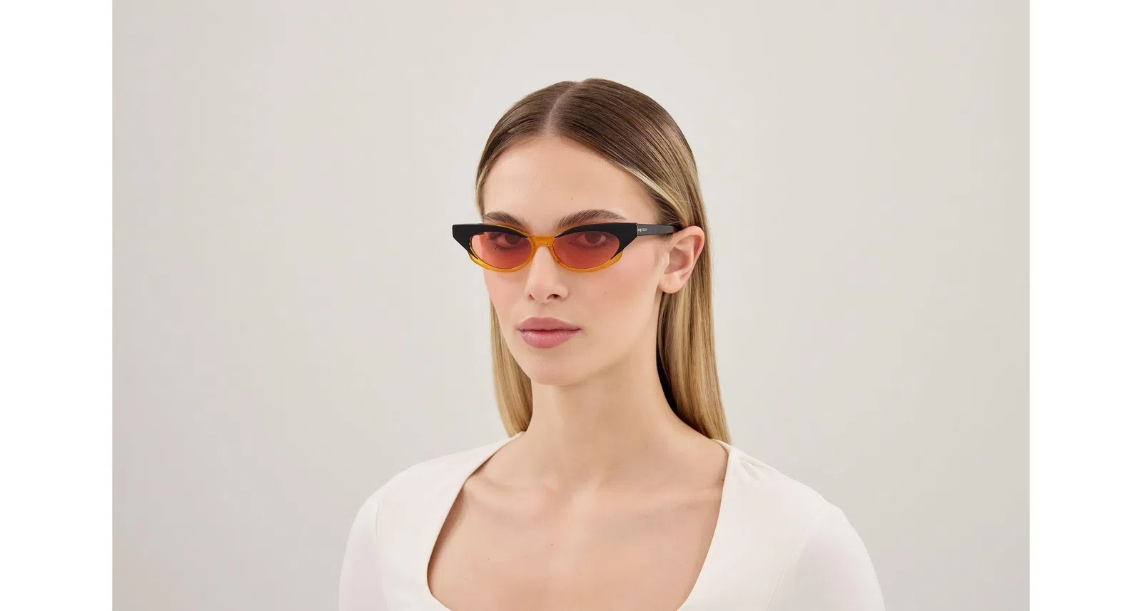 Alexander McQueen AM0544S Sunglasses - view 10